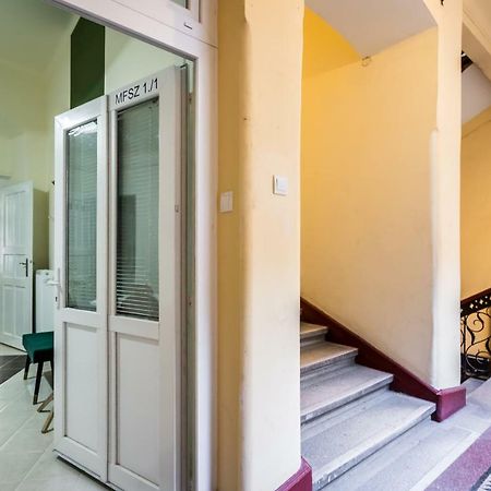 Bpr Turquoise Simplicity Apartment Budapest Esterno foto