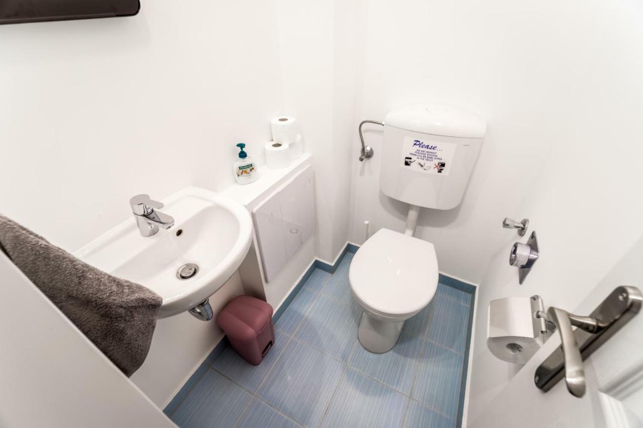 Bpr Turquoise Simplicity Apartment Budapest Esterno foto