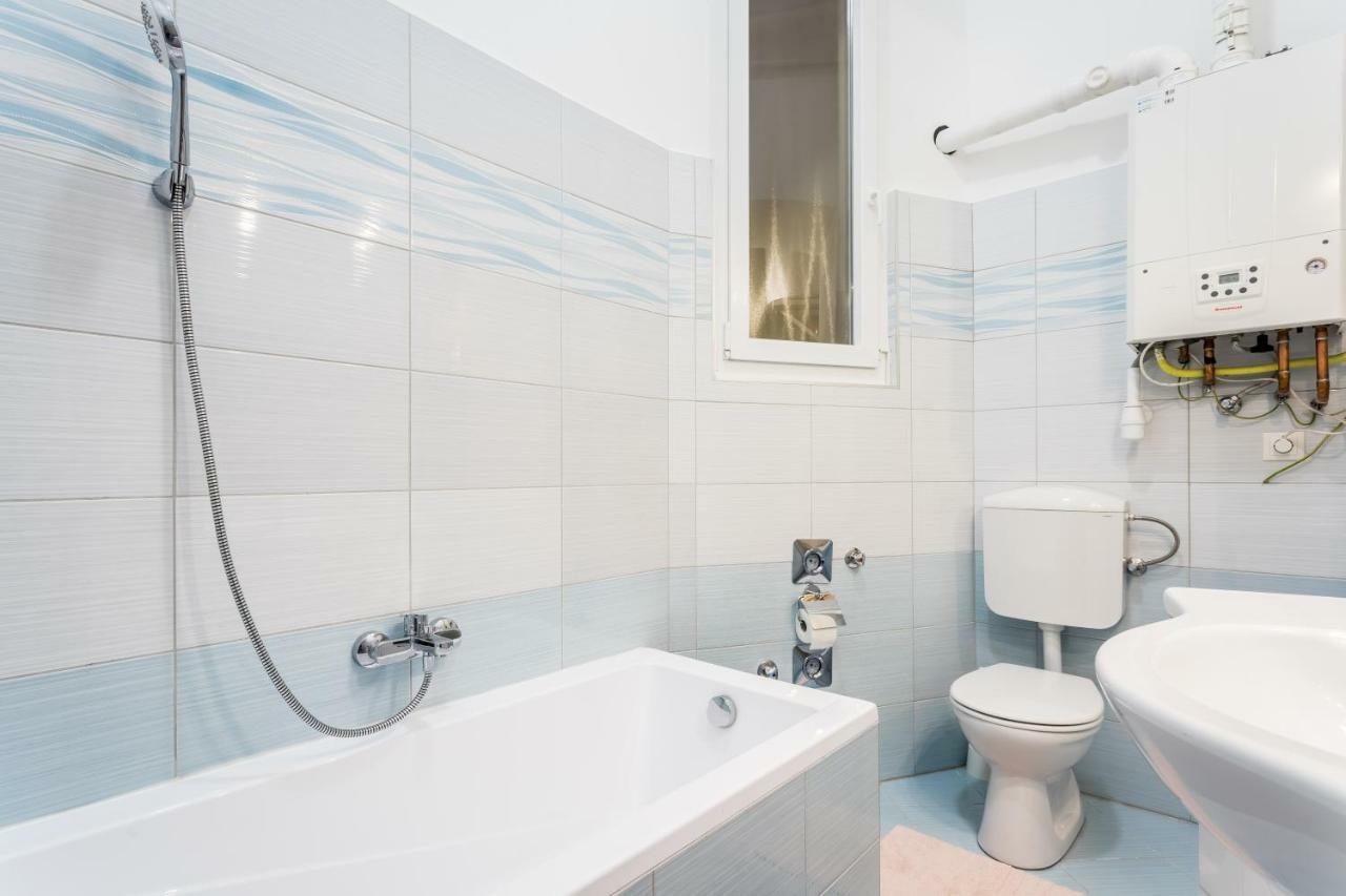 Bpr Turquoise Simplicity Apartment Budapest Esterno foto