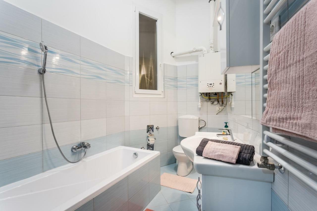 Bpr Turquoise Simplicity Apartment Budapest Esterno foto