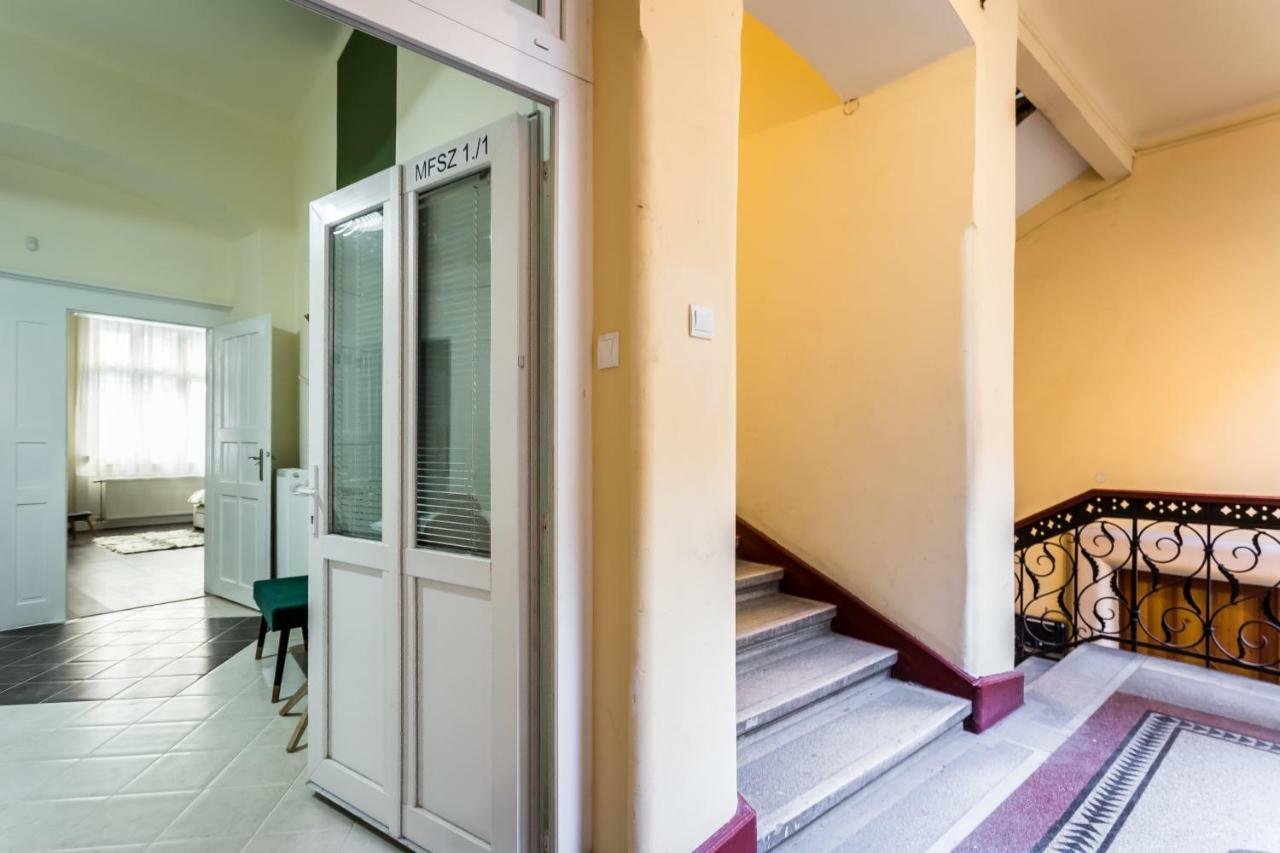 Bpr Turquoise Simplicity Apartment Budapest Esterno foto